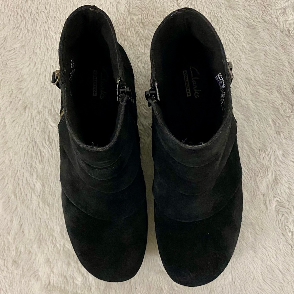 Clarks Christine Sway Black Suede Ankle Boots Women’s Size 7M Dual Zippers - Picture 6 of 10